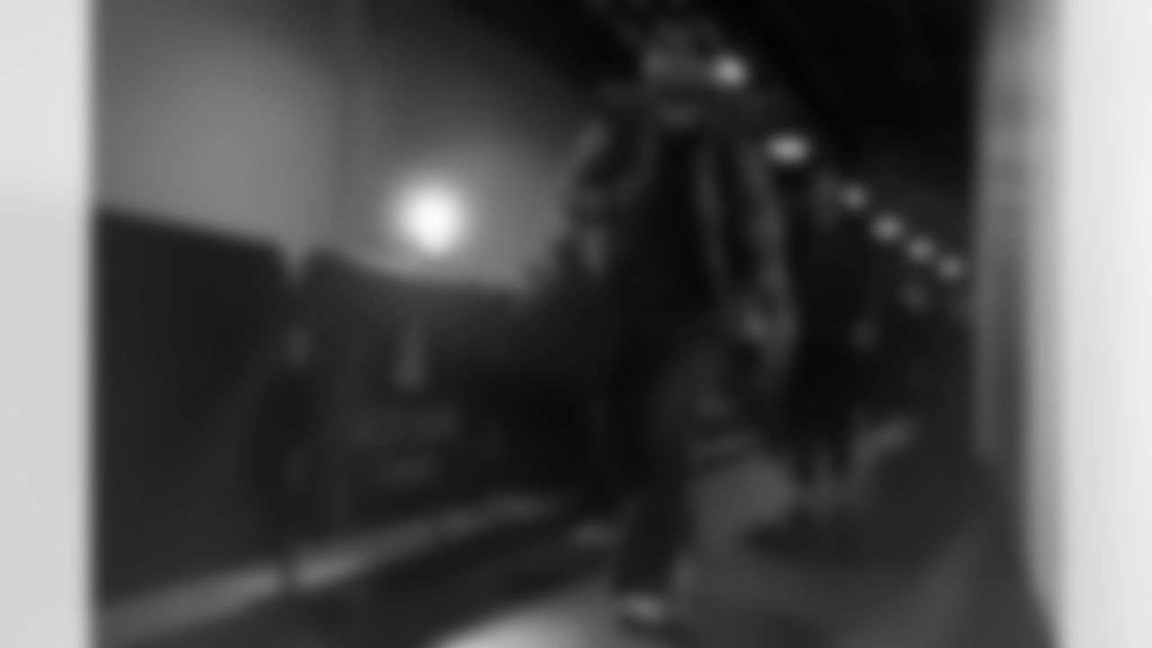 Pittsburgh Steelers vs Buffalo Bills, Regular Season, November 30, 2025 at Acrisure Stadium.