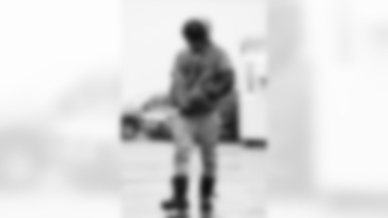 Buffalo Bills vs Philadelphia Eagles, Regular Season, December 28, 2025 at Highmark Stadium.