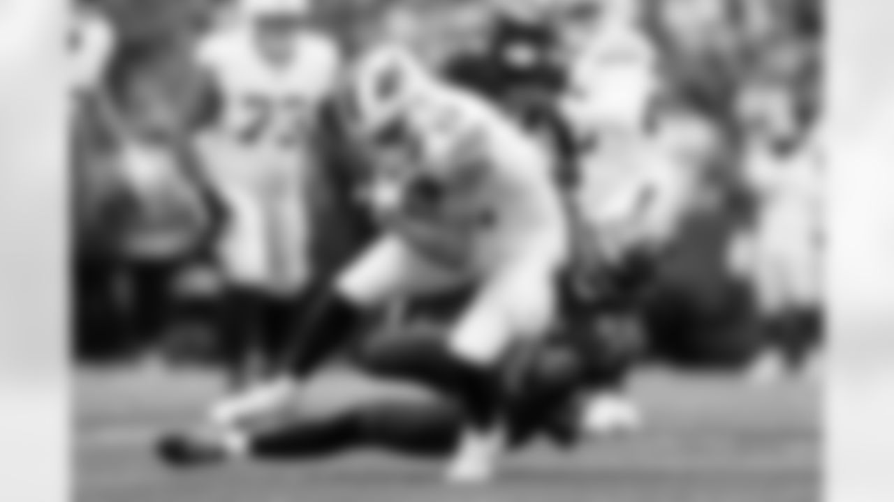 Buffalo Bills vs Tampa Bay Buccaneers, Regular Season, November 16, 2025 at Highmark Stadium.