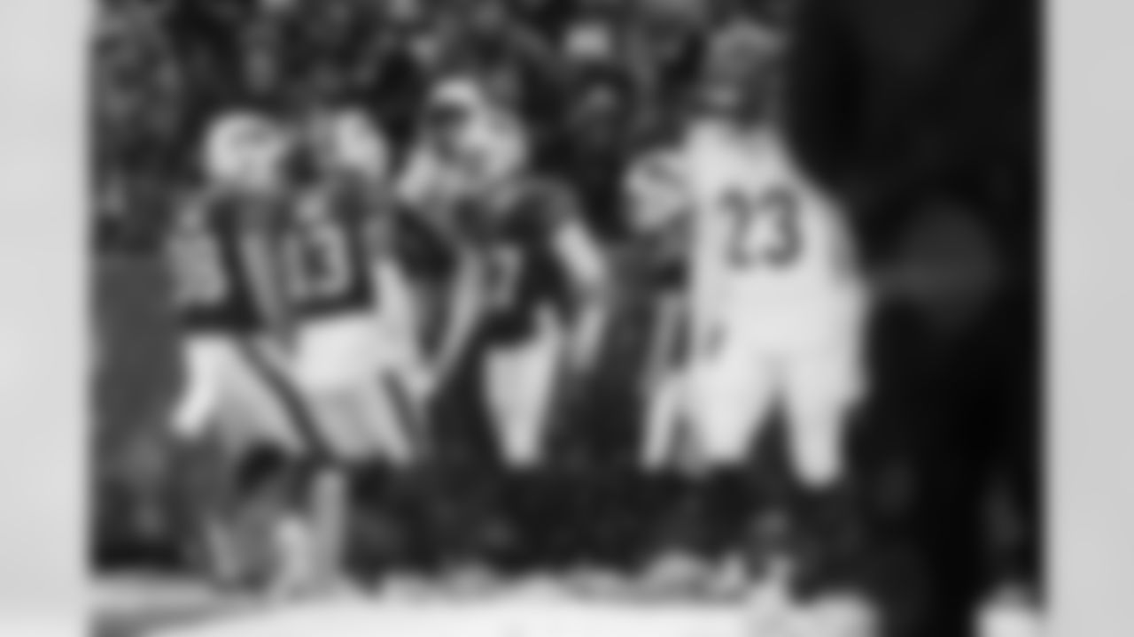 Buffalo Bills vs Cincinnati Bengals, Regular Season, December 07, 2025 at Highmark Stadium.