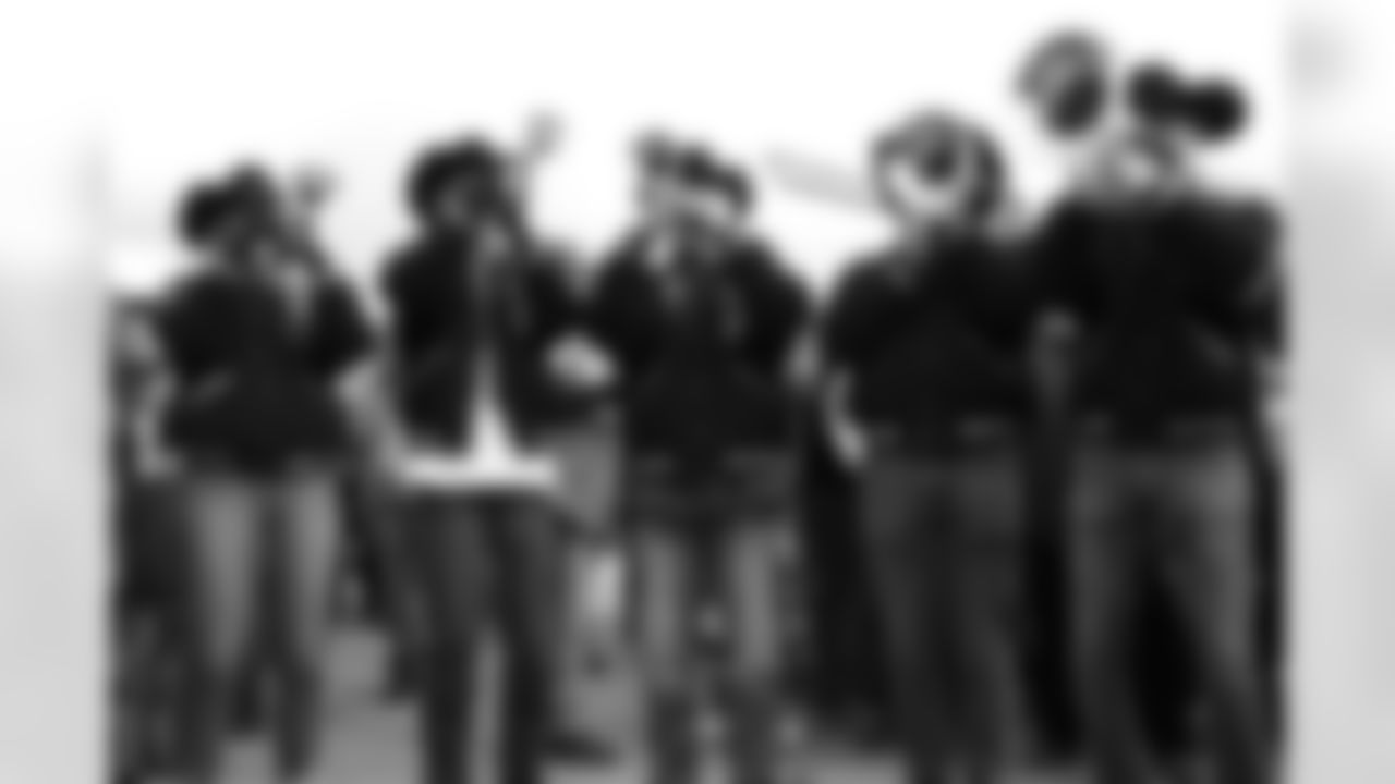 Buffalo Bills vs Tampa Bay Buccaneers, Regular Season, November 16, 2025 at Highmark Stadium.