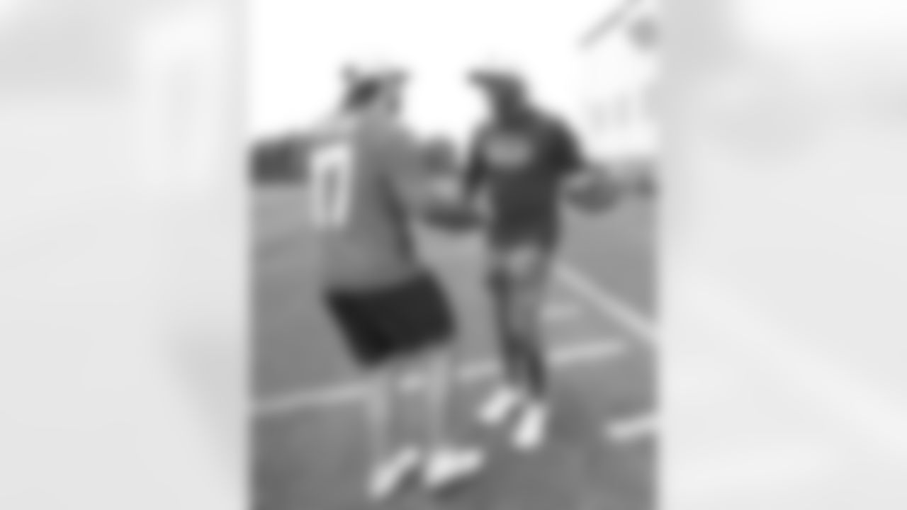 Josh Allen (17), Vince Carter. Buffalo Bills OTA workouts, May 27, 2025 at the Buffalo Bills Training Center.