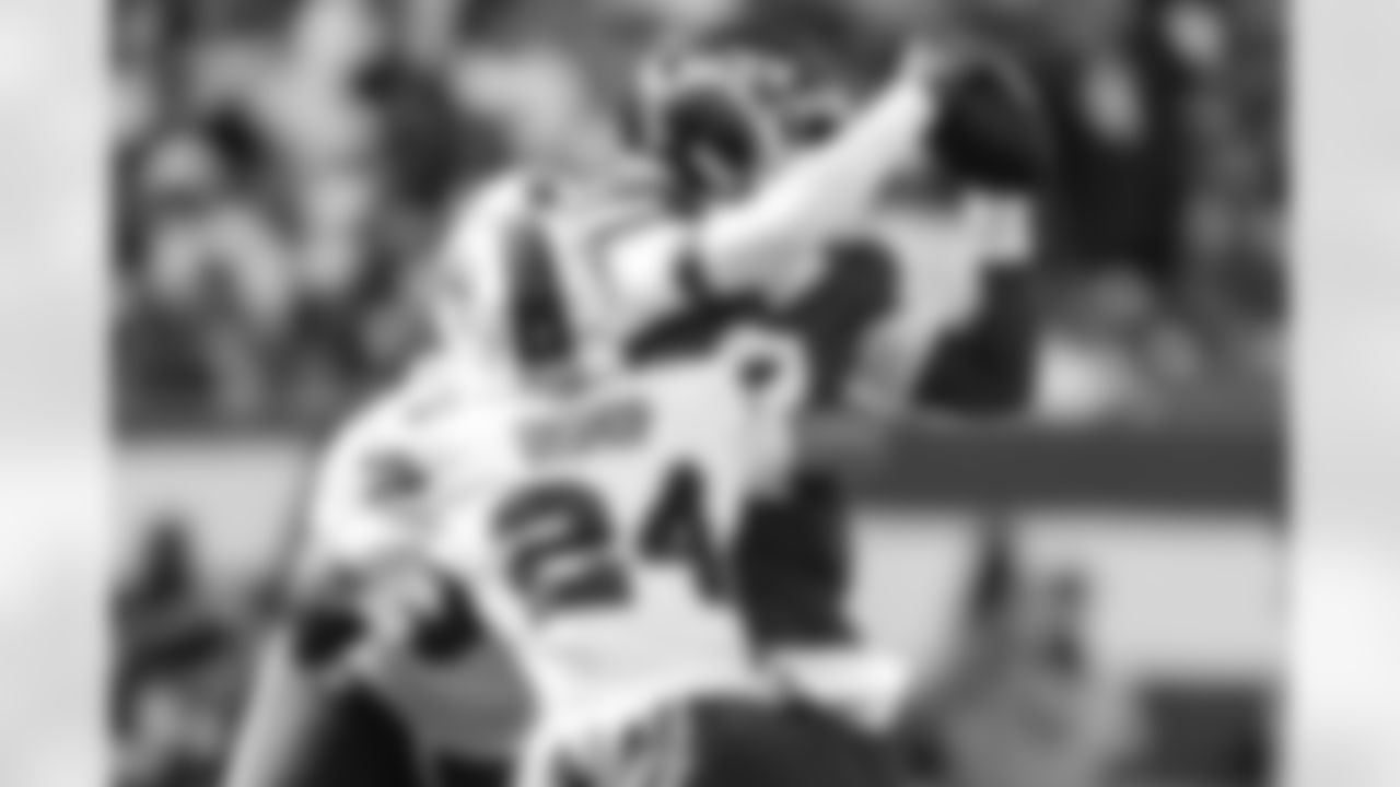 New York Jets vs Buffalo Bills, Regular Season, September 14, 2025 at Metlife Stadium.