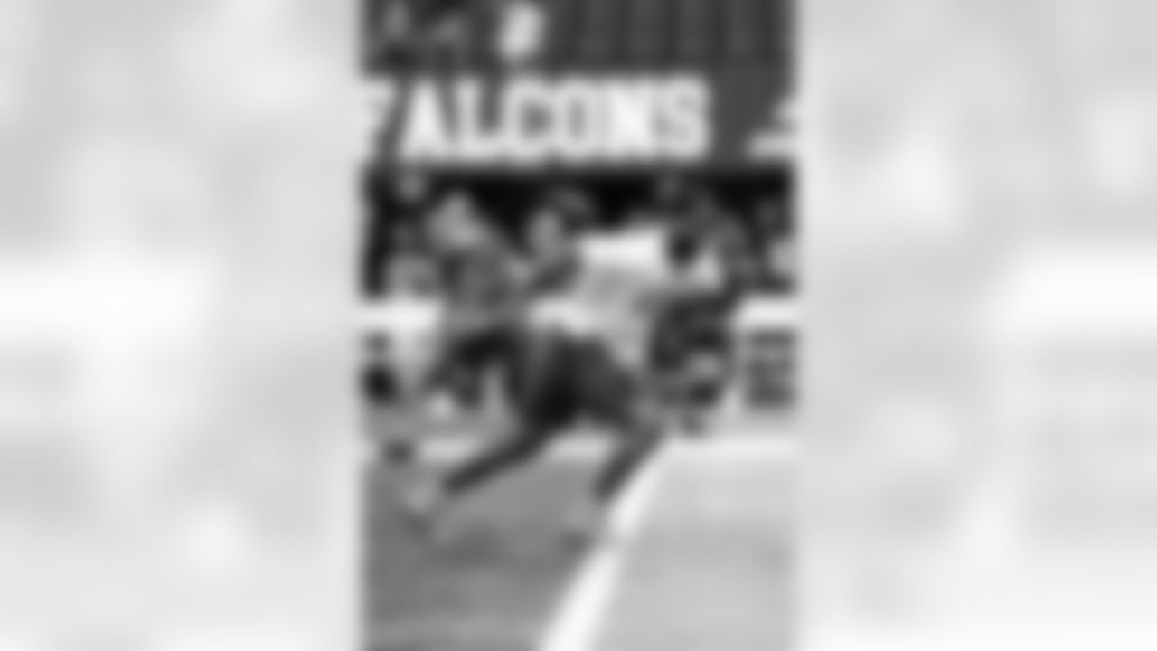 Atlanta Falcons vs Buffalo Bills, Regular Season, October 13, 2025 at Mercedes-Benz Stadium.