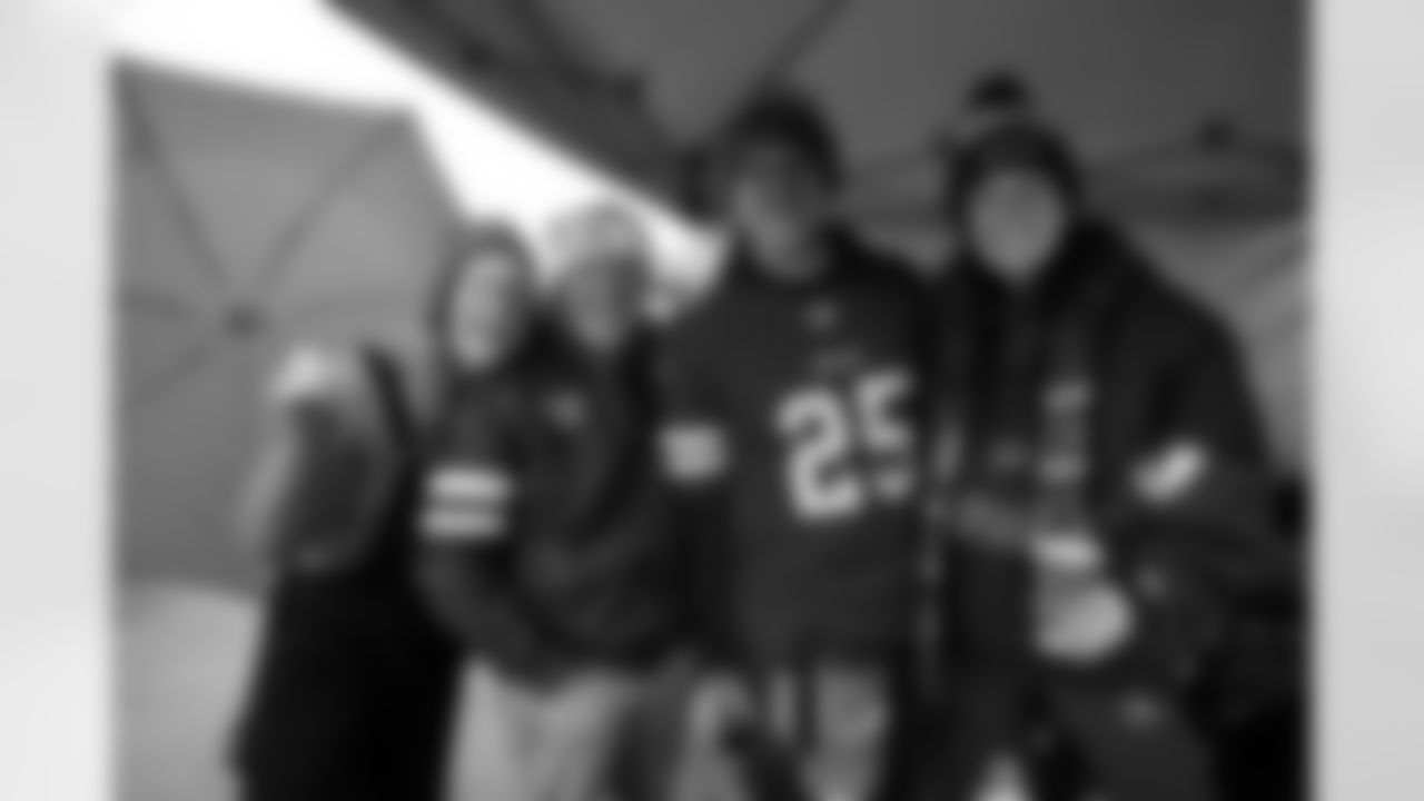 Buffalo Bills vs Philadelphia Eagles, Regular Season, December 28, 2025 at Highmark Stadium.