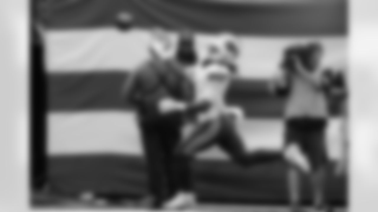 New York Jets vs Buffalo Bills, Regular Season, September 14, 2025 at Metlife Stadium.