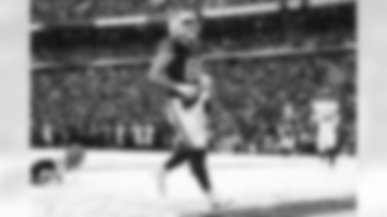 Buffalo Bills vs Cincinnati Bengals, Regular Season, December 07, 2025 at Highmark Stadium.