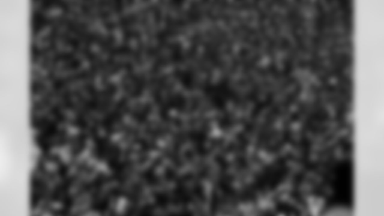 Buffalo Bills vs Tampa Bay Buccaneers, Regular Season, November 16, 2025 at Highmark Stadium.