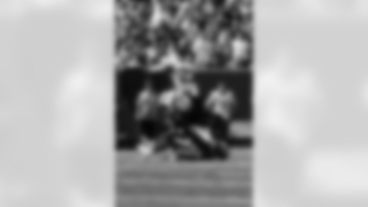 New York Jets vs Buffalo Bills, Regular Season, September 14, 2025 at Metlife Stadium.