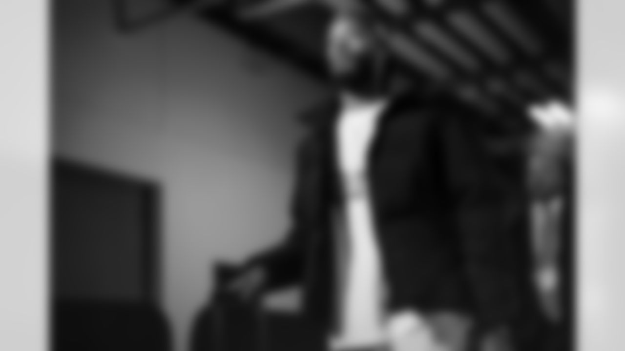 Pittsburgh Steelers vs Buffalo Bills, Regular Season, November 30, 2025 at Acrisure Stadium.