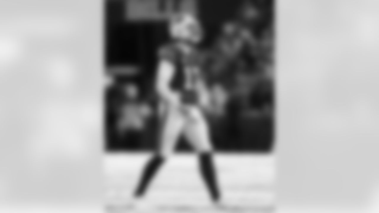 Buffalo Bills vs Cincinnati Bengals, Regular Season, December 07, 2025 at Highmark Stadium.