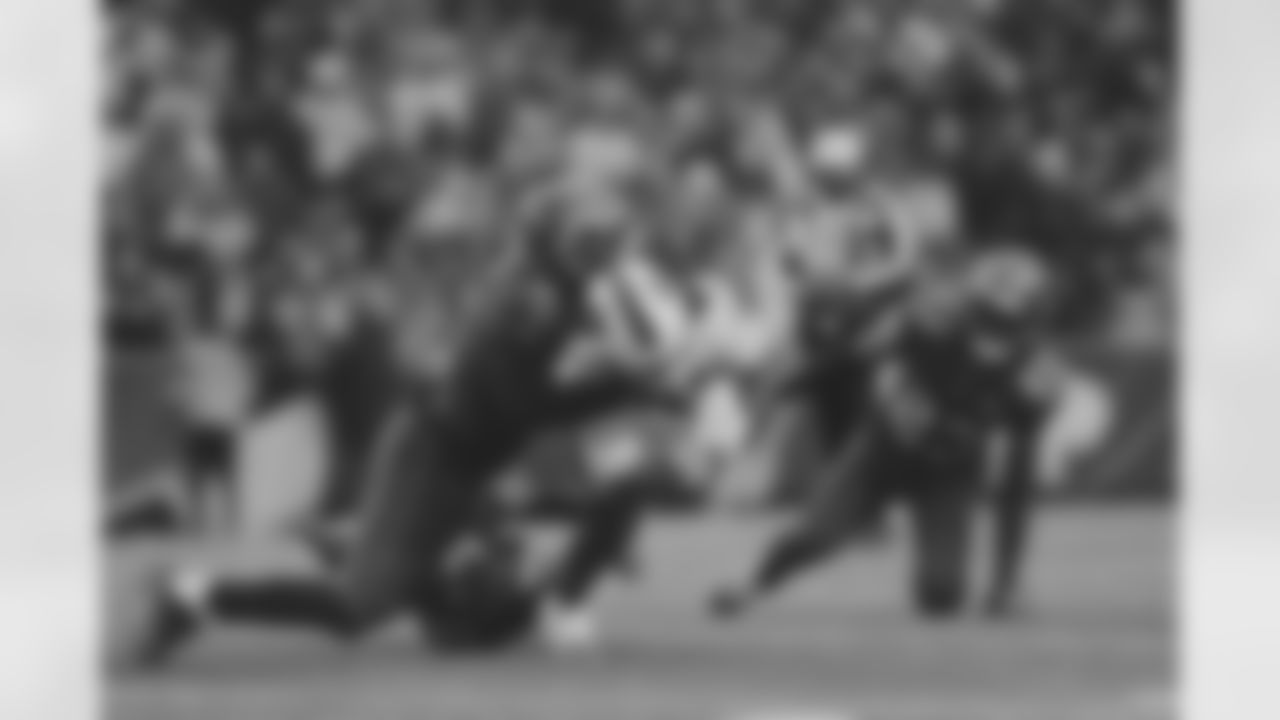 Buffalo Bills vs Tampa Bay Buccaneers, Regular Season, November 18, 2025 at Highmark Stadium.