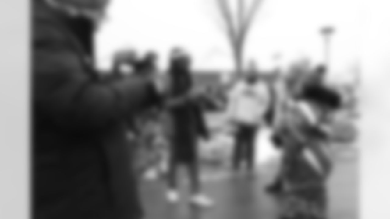 Buffalo Bills vs Cincinnati Bengals, Regular Season, December 07, 2025 at Highmark Stadium.