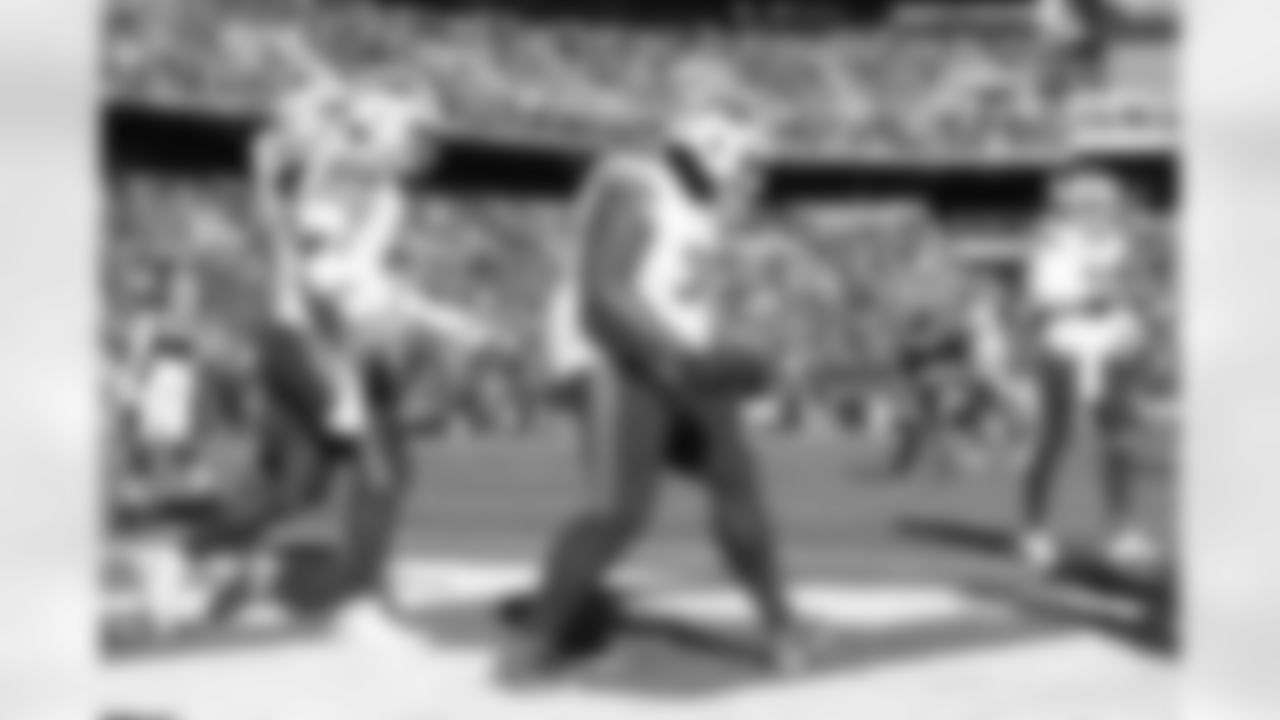 Cleveland Browns vs Buffalo Bills, Regular Season, December 21, 2025 at Huntington Bank Field.