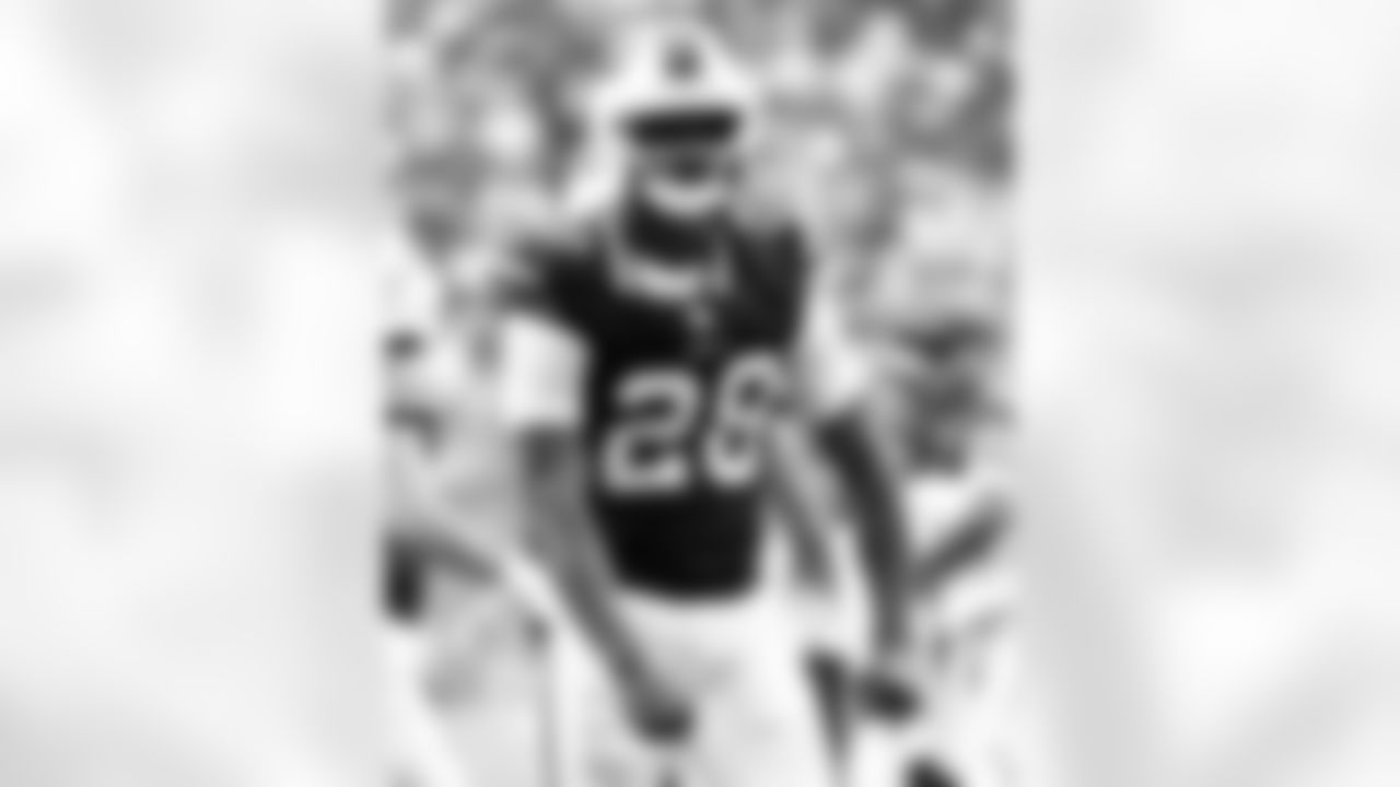 Sam Franklin Jr. (28). Miami Dolphins vs Buffalo Bills, Regular Season, November 09, 2025 at Hard Rock Stadium.