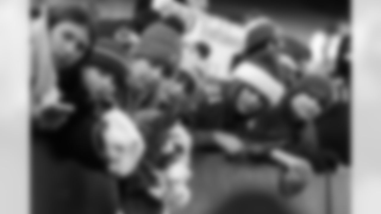 Cleveland Browns vs Buffalo Bills, Regular Season, December 21, 2025 at Huntington Bank Field.