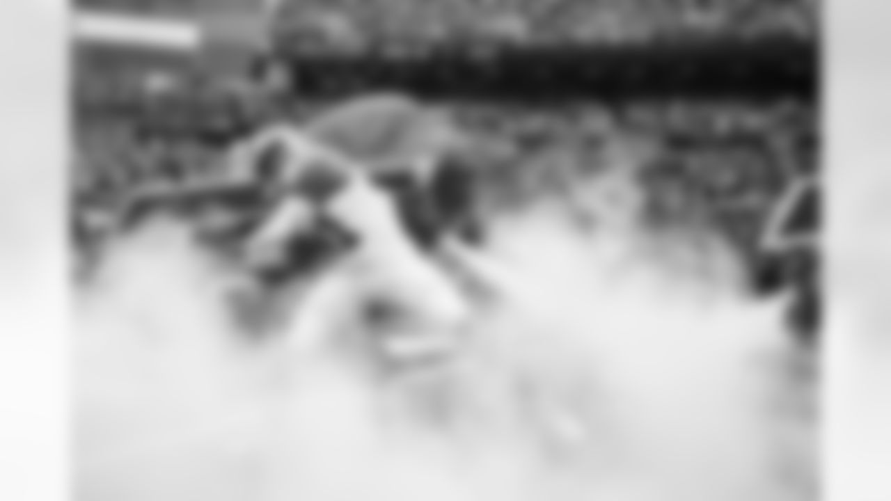 Buffalo Bills vs Tampa Bay Buccaneers, Regular Season, November 16, 2025 at Highmark Stadium.