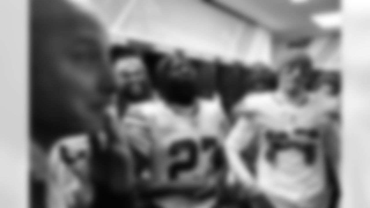 Buffalo Bills vs Tampa Bay Buccaneers, Regular Season, November 16, 2025 at Highmark Stadium.