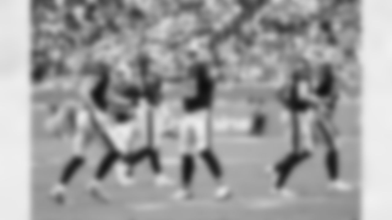 Miami Dolphins vs Buffalo Bills, Regular Season, November 09, 2025 at Hard Rock Stadium.