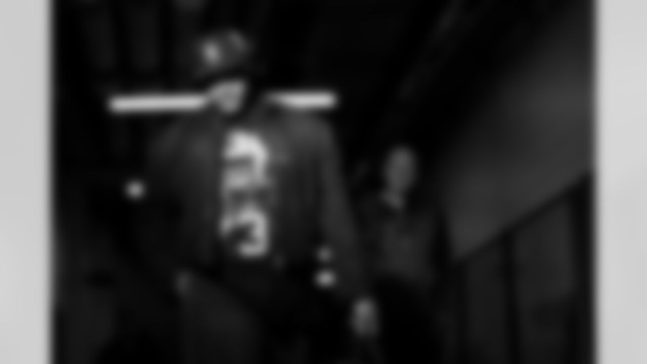 Cleveland Browns vs Buffalo Bills, Regular Season, December 21, 2025 at Huntington Bank Field.