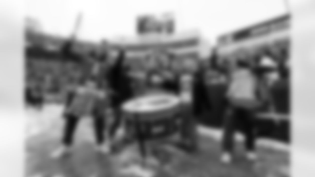 Buffalo Bills vs Cincinnati Bengals, Regular Season, December 07, 2025 at Highmark Stadium.