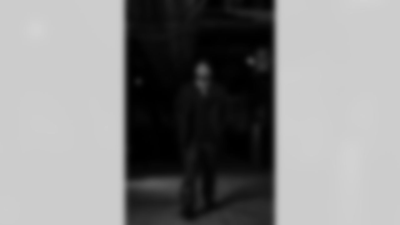 New England Patriots vs Buffalo Bills, Regular Season, December 14, 2025 at Gillette Stadium.