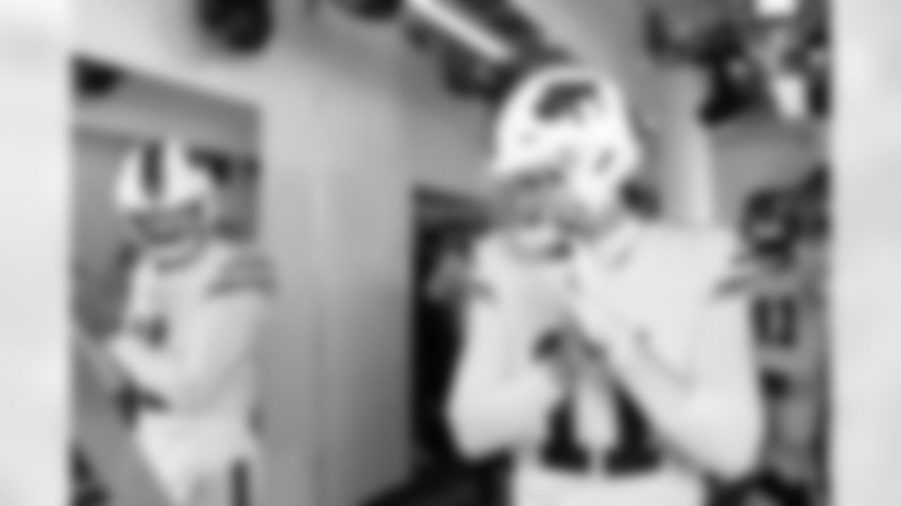 Buffalo Bills vs Tampa Bay Buccaneers, Regular Season, November 16, 2025 at Highmark Stadium.