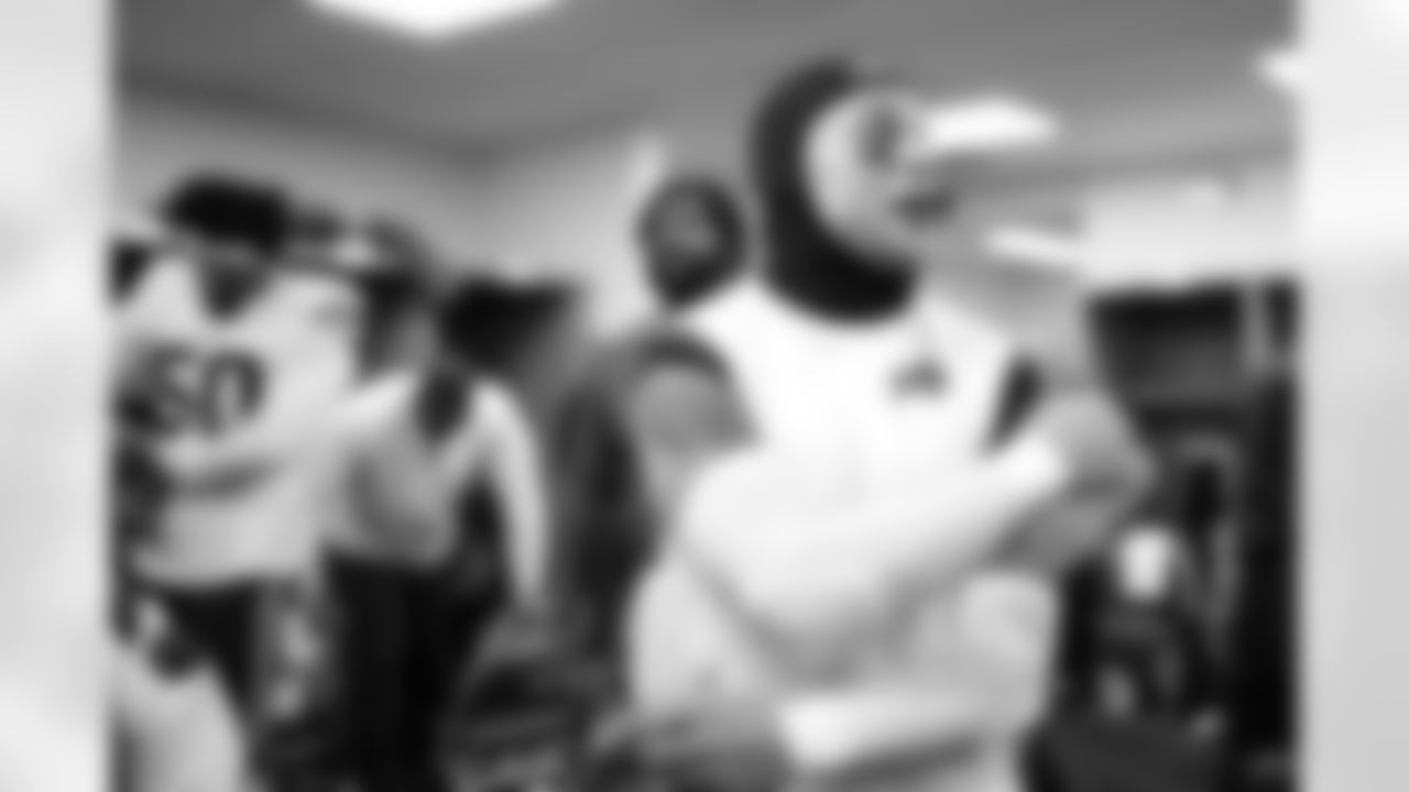 Pittsburgh Steelers vs Buffalo Bills, Regular Season, November 28, 2025 at Acrisure Stadium.