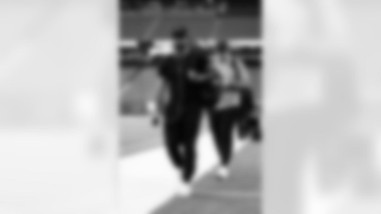 Houston Texans vs Buffalo Bills, Regular Season, November 20, 2025 at NRG Stadium.