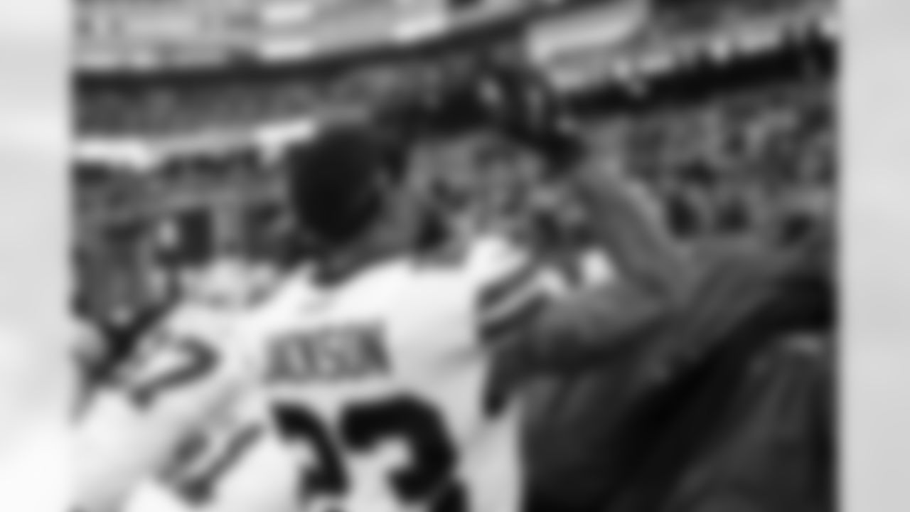 New England Patriots vs Buffalo Bills, Regular Season, December 14, 2025 at Gillette Stadium.