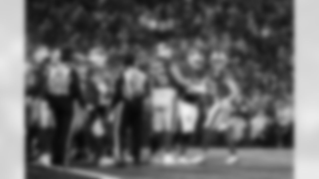 Buffalo Bills vs Philadelphia Eagles, Regular Season, December 28, 2025 at Highmark Stadium.