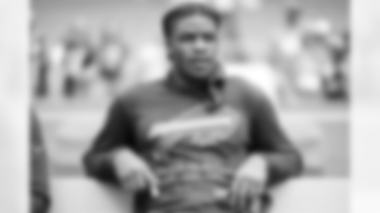 Miami Dolphins vs Buffalo Bills, Regular Season, November 09, 2025 at Hard Rock Stadium.