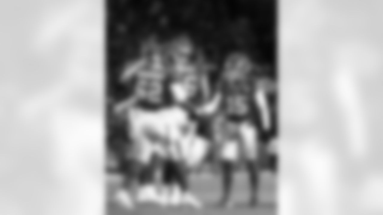 Buffalo Bills vs New York Jets, Regular Season, January 04, 2026 at Highmark Stadium.