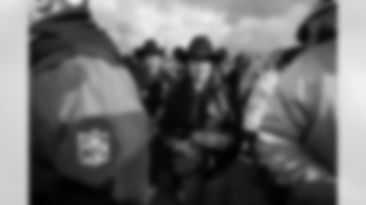 Buffalo Bills vs Tampa Bay Buccaneers, Regular Season, November 16, 2025 at Highmark Stadium.