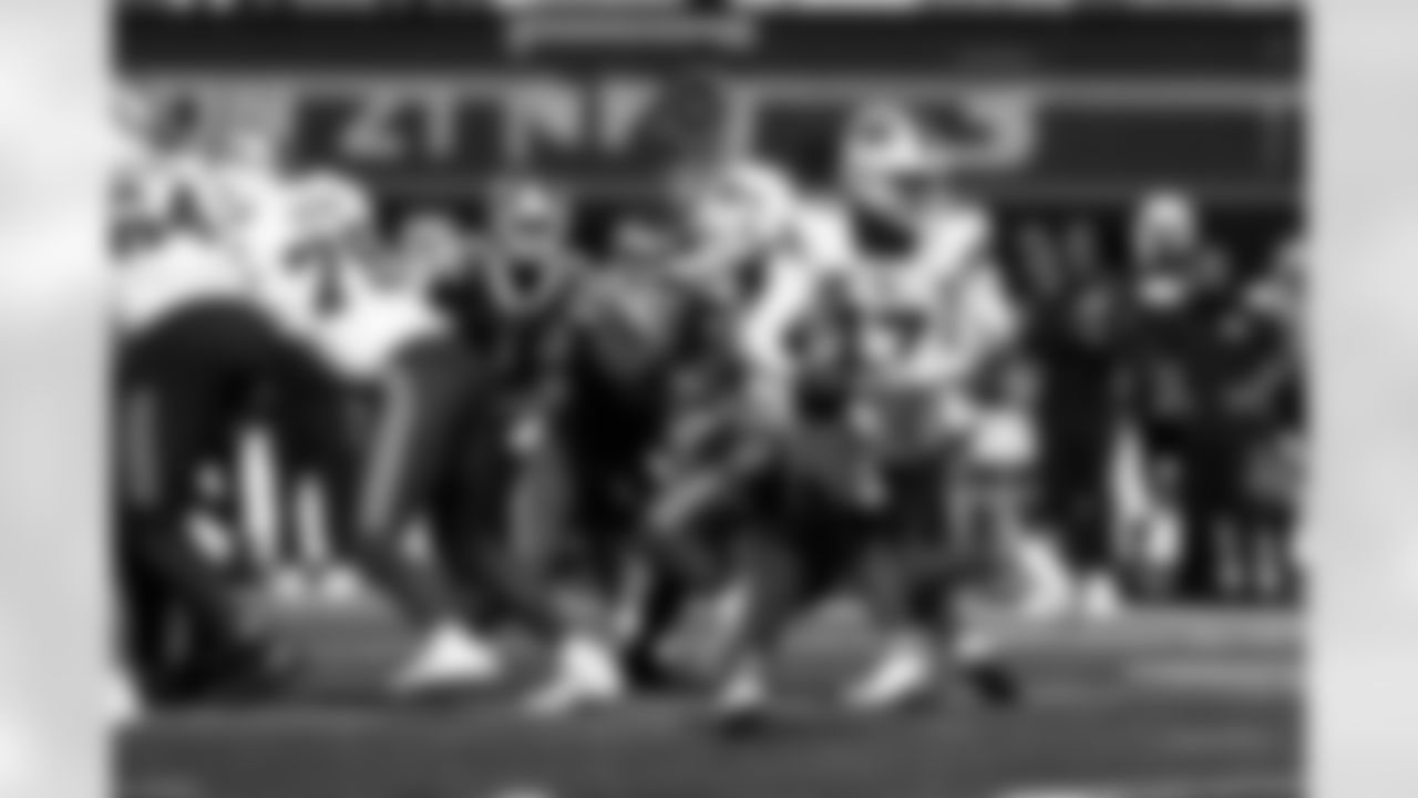 New York Jets vs Buffalo Bills, Regular Season, September 14, 2025 at Metlife Stadium.