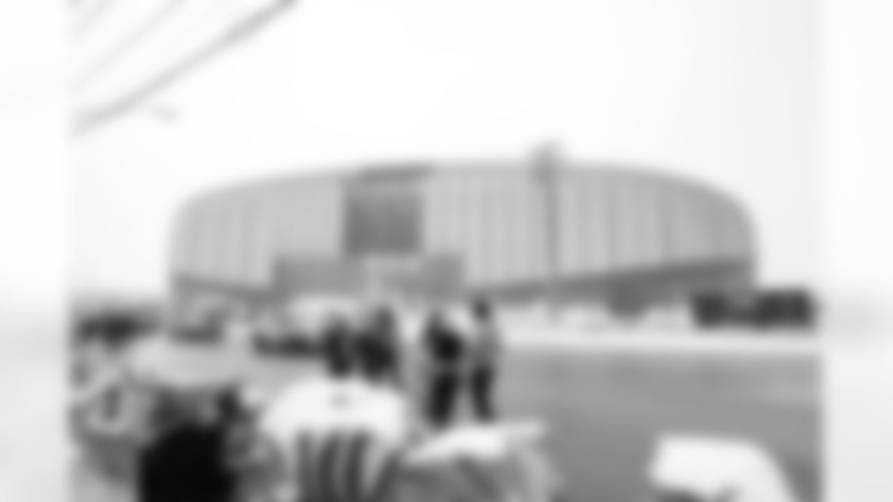 Buffalo Bills vs Cincinnati Bengals, Regular Season, December 05, 2025 at Highmark Stadium.