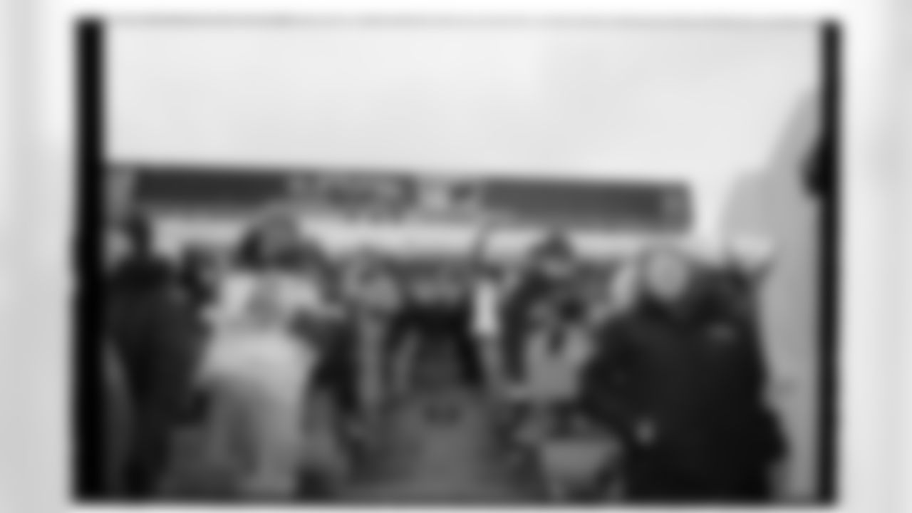 Buffalo Bills vs Tampa Bay Buccaneers, Regular Season, November 17, 2025 at Highmark Stadium.