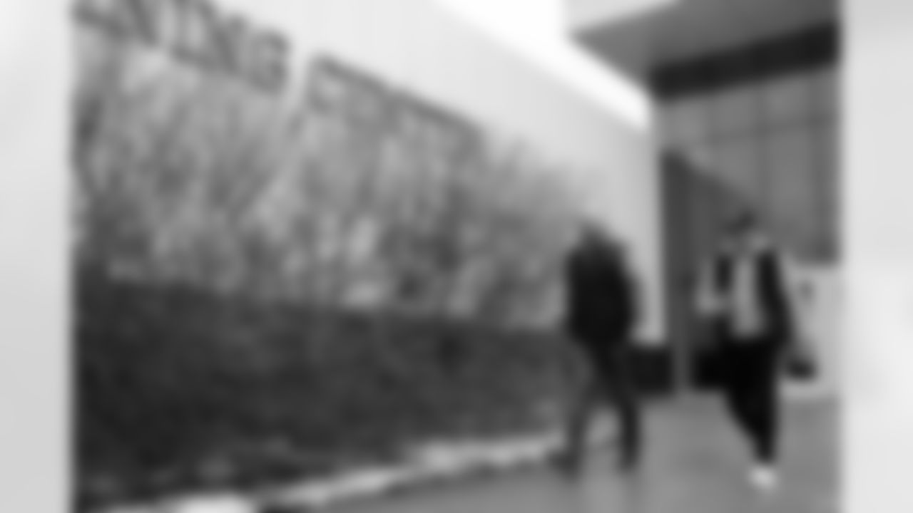 Buffalo Bills vs Philadelphia Eagles, Regular Season, December 28, 2025 at Highmark Stadium.