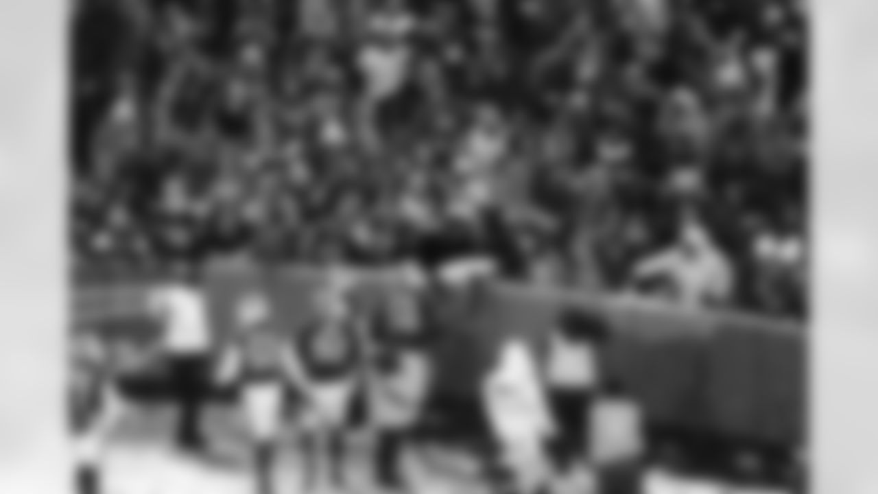 Buffalo Bills vs Cincinnati Bengals, Regular Season, December 07, 2025 at Highmark Stadium.