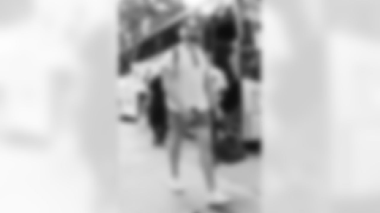 Miami Dolphins vs Buffalo Bills, Regular Season, November 09, 2025 at Hard Rock Stadium.