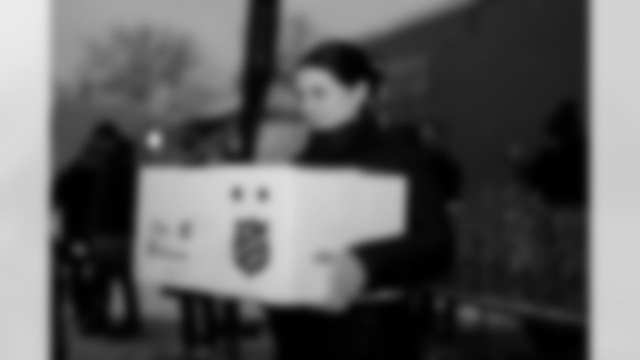 Dion's Dreamers Food Giveaway, December 09, 2025 at the Salvation Army.