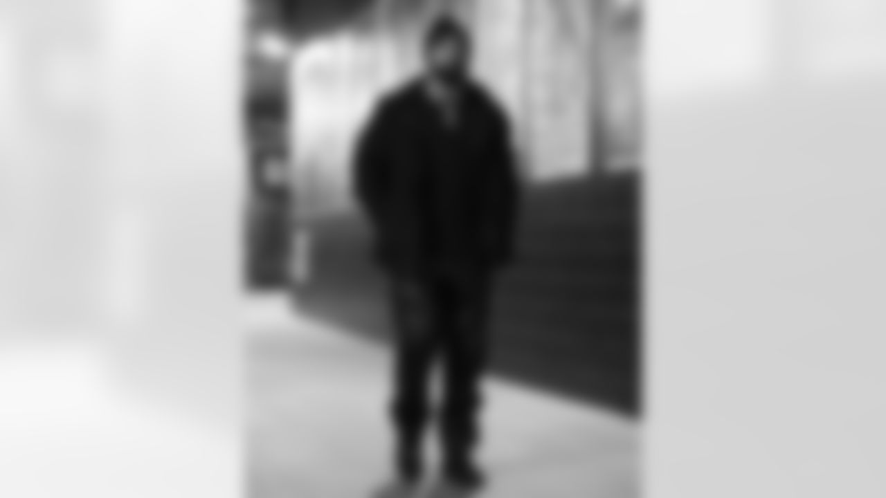 New England Patriots vs Buffalo Bills, Regular Season, December 14, 2025 at Gillette Stadium.