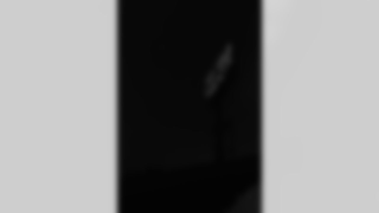 Buffalo Bills vs Tampa Bay Buccaneers, Regular Season, November 18, 2025 at Highmark Stadium.