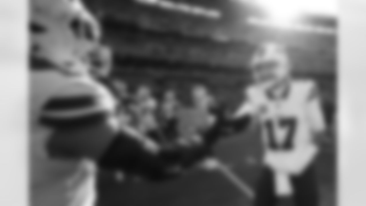 Cleveland Browns vs Buffalo Bills, Regular Season, December 21, 2025 at Huntington Bank Field.