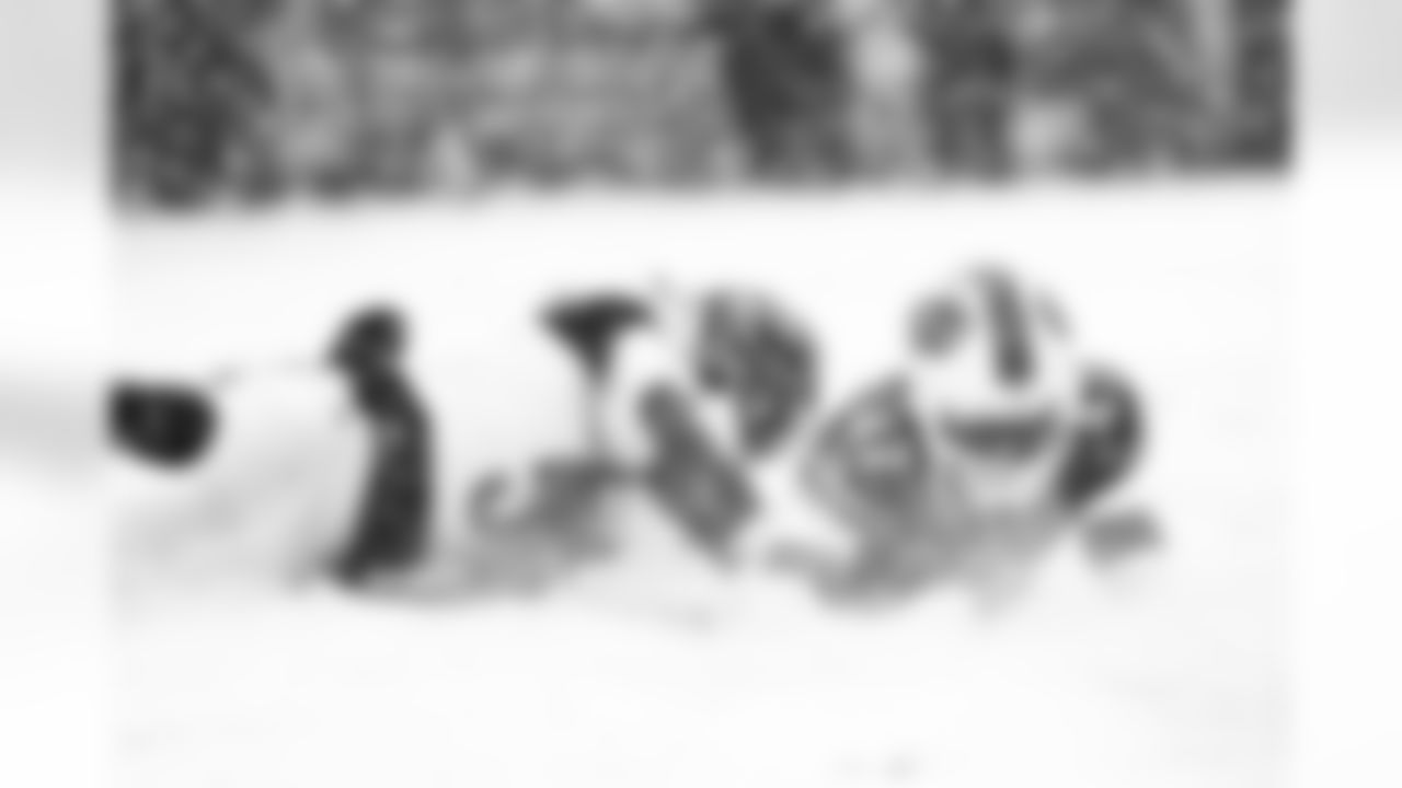 Buffalo Bills vs Cincinnati Bengals, Regular Season, December 07, 2025 at Highmark Stadium.