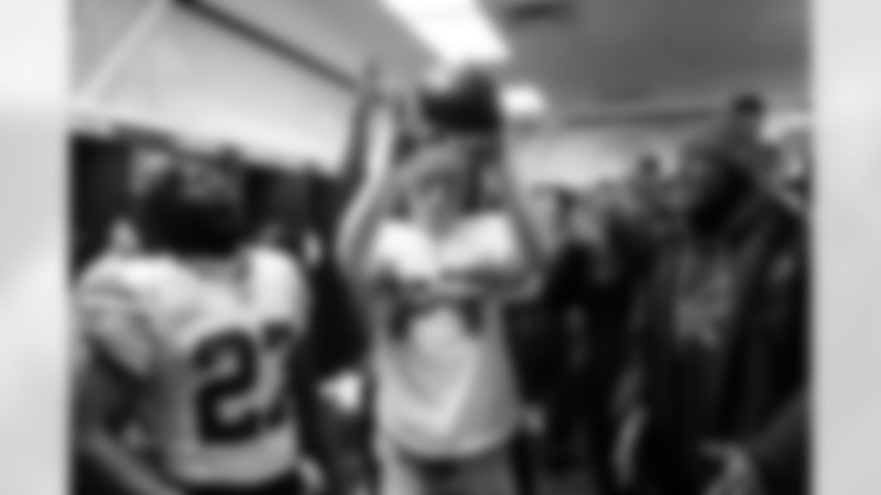 Buffalo Bills vs Tampa Bay Buccaneers, Regular Season, November 16, 2025 at Highmark Stadium.