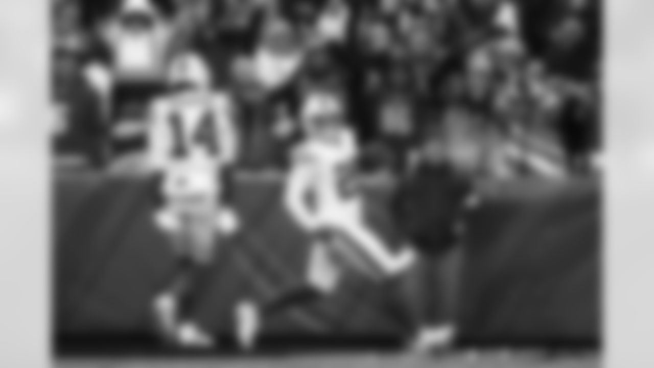 Buffalo Bills vs Tampa Bay Buccaneers, Regular Season, November 16, 2025 at Highmark Stadium.