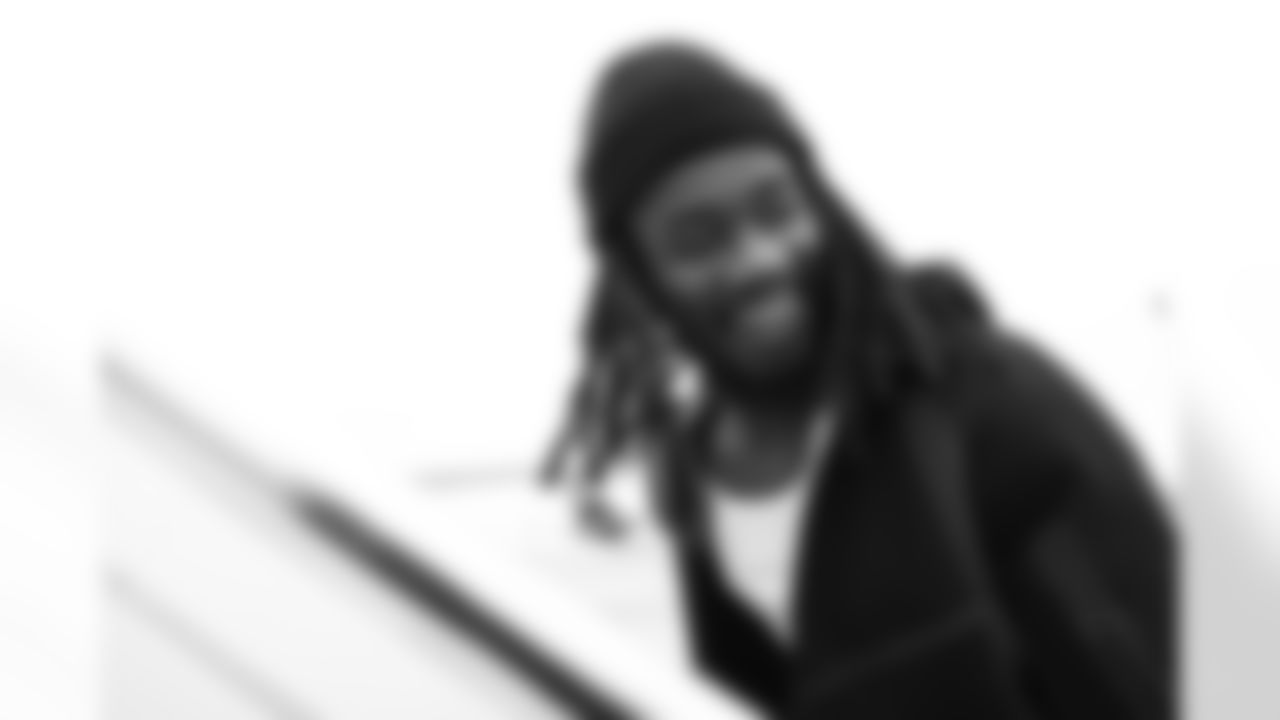 James Cook (4). Buffalo Bills travel to Cleveland, December 20, 2025 at Buffalo Niagara International Airport.