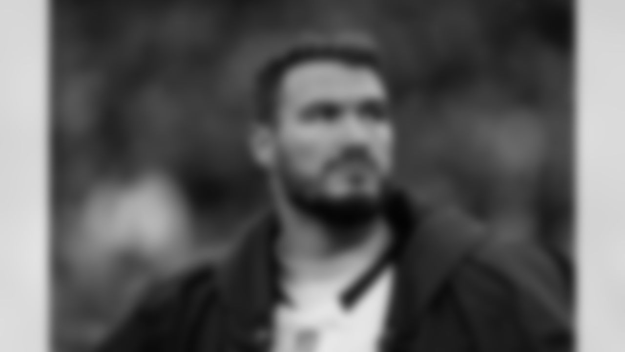 New England Patriots vs Buffalo Bills, Regular Season, December 14, 2025 at Gillette Stadium.