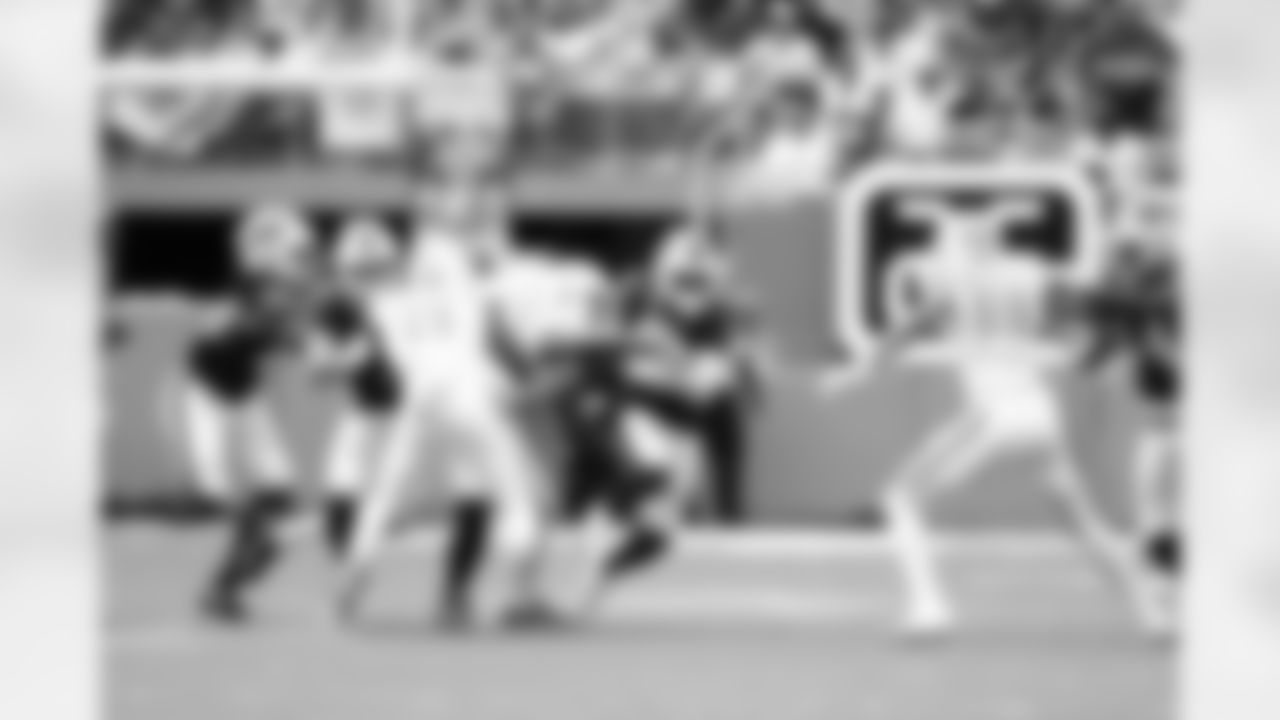 Miami Dolphins vs Buffalo Bills, Regular Season, November 09, 2025 at Hard Rock Stadium.